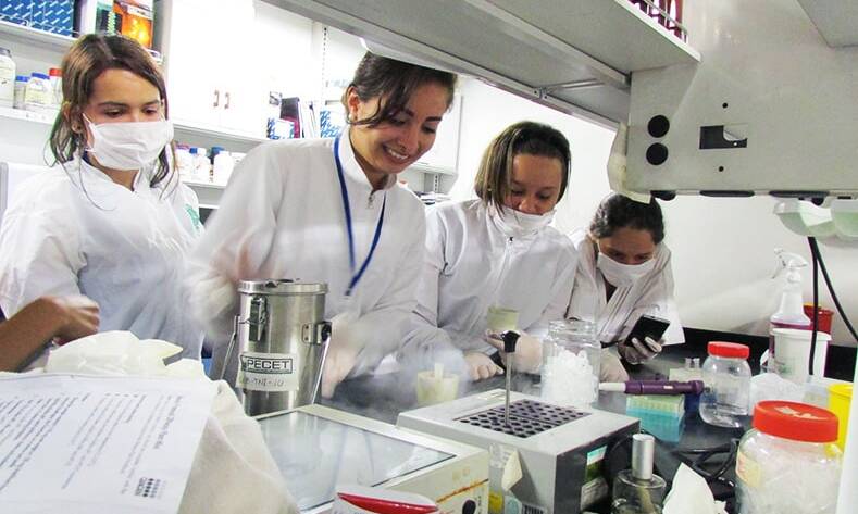 Clubes de ciencia