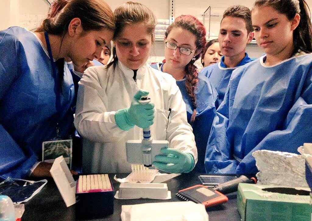 Clubes de ciencia